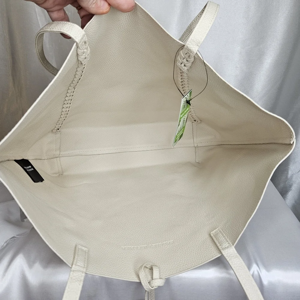 Badgley Mischka Tote Cream Gold Hardware NWT - Picture 4 of 5